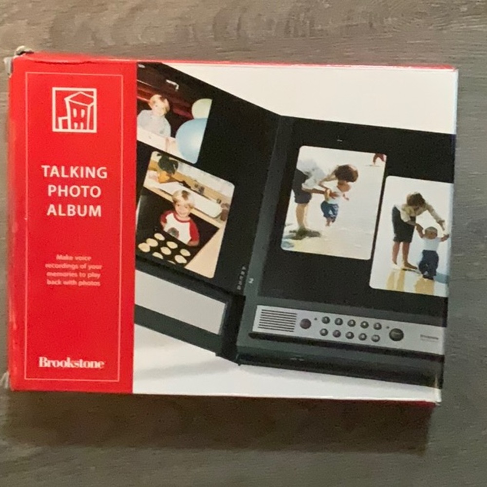 NEW UNSEALED Brookstone Talking Photo Album